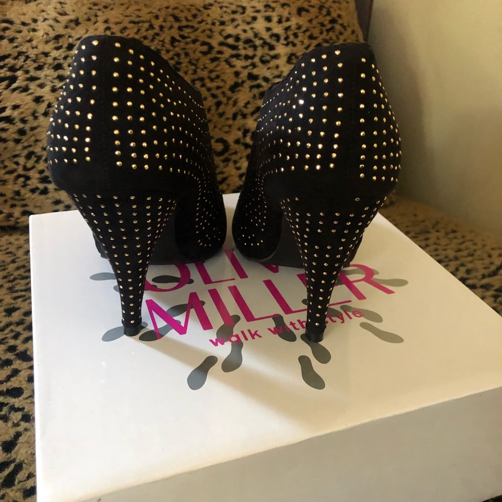 Shoes - Picture 3 of 3
